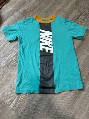 Nike Tee